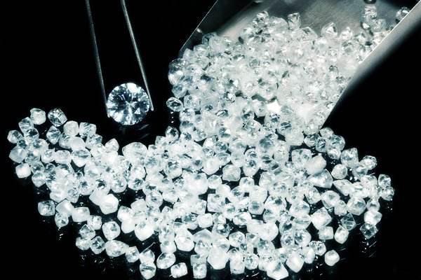 钻石切割流行趋势 钻石的切磨要注意什么